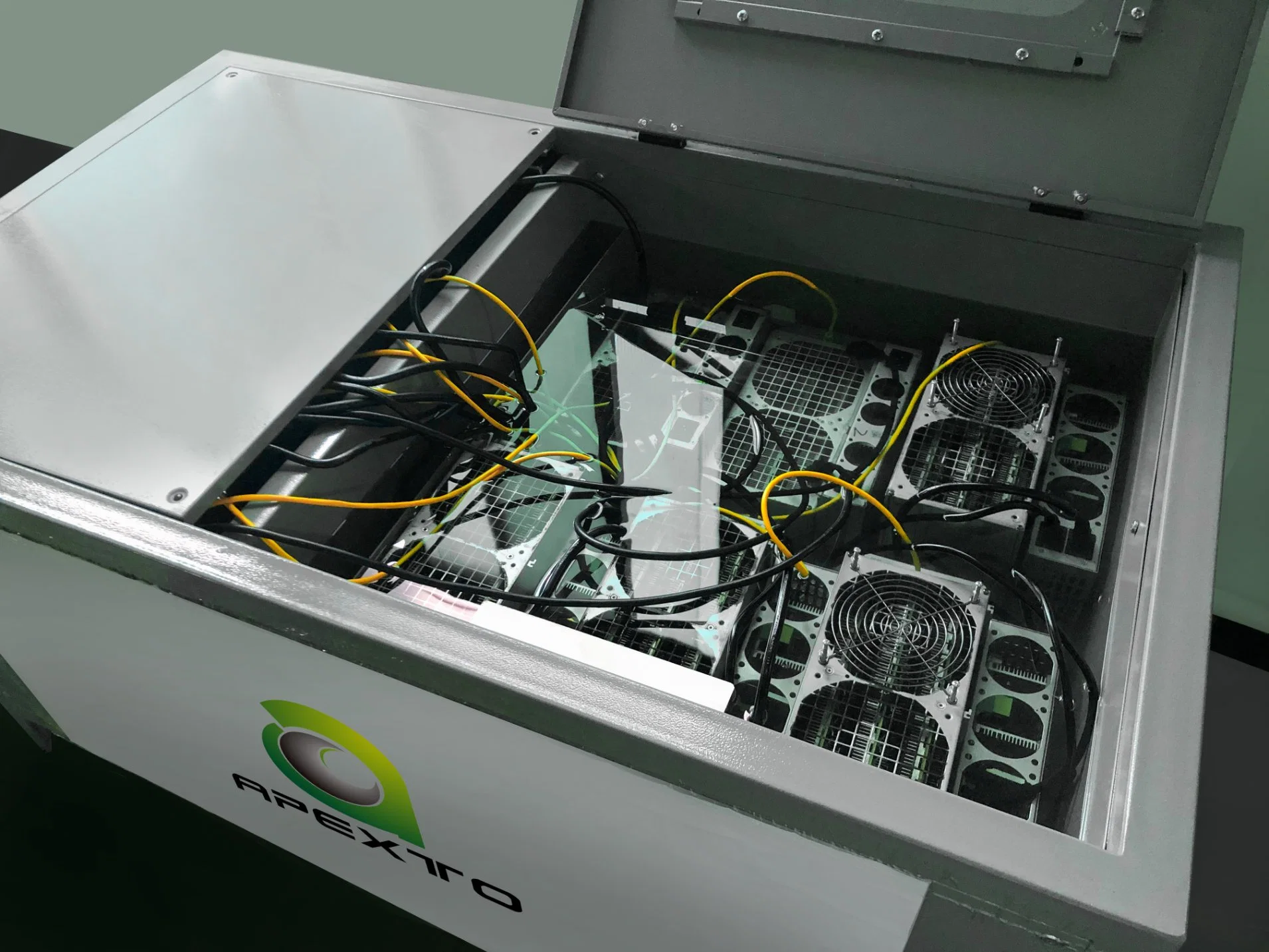 2023 New Powerful Liquid Cooling Box Can Place 6 Sets of Server Oil-Cooled Box Overclock