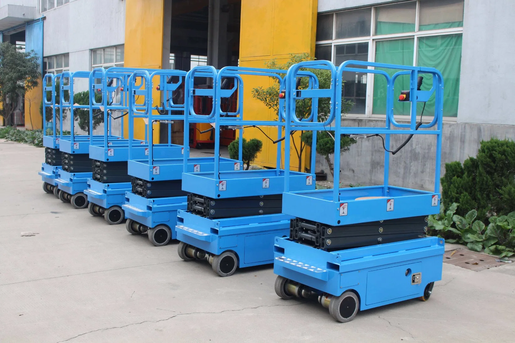 Indoor Self Propelled Electric Mini Hydraulic Scissor Lift Access Equipment