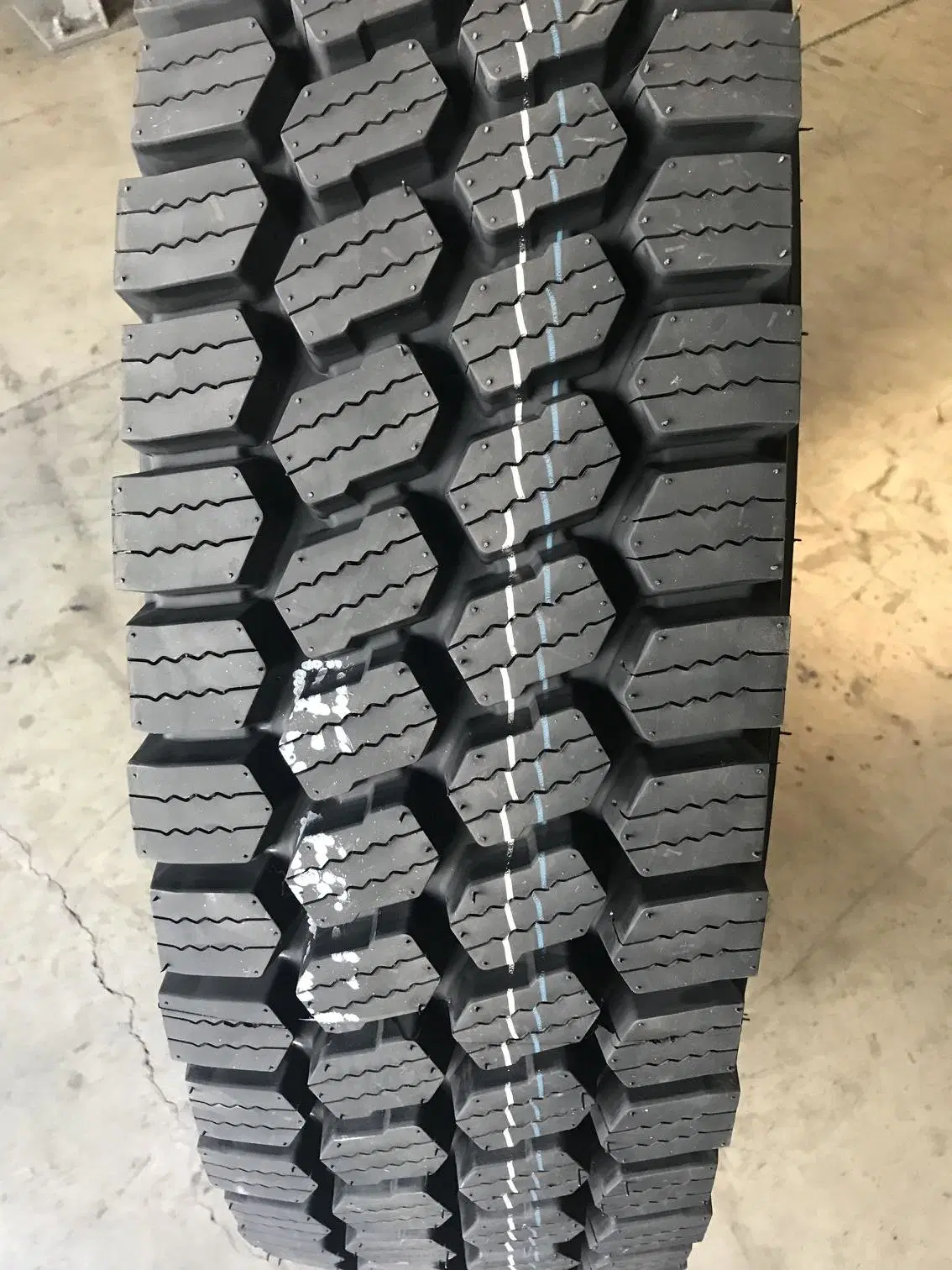 Truck and Bus Winter Tire 11r22.5 11r24.5 Snowflake All Season/Four Season Tire