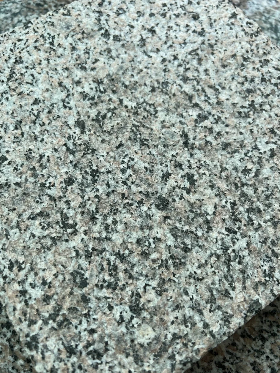 New Wu Lian Grey Granite for Floor, Plate, Countertop, Indoor Wall, Floor Square Floor Tile, Roadside Stone