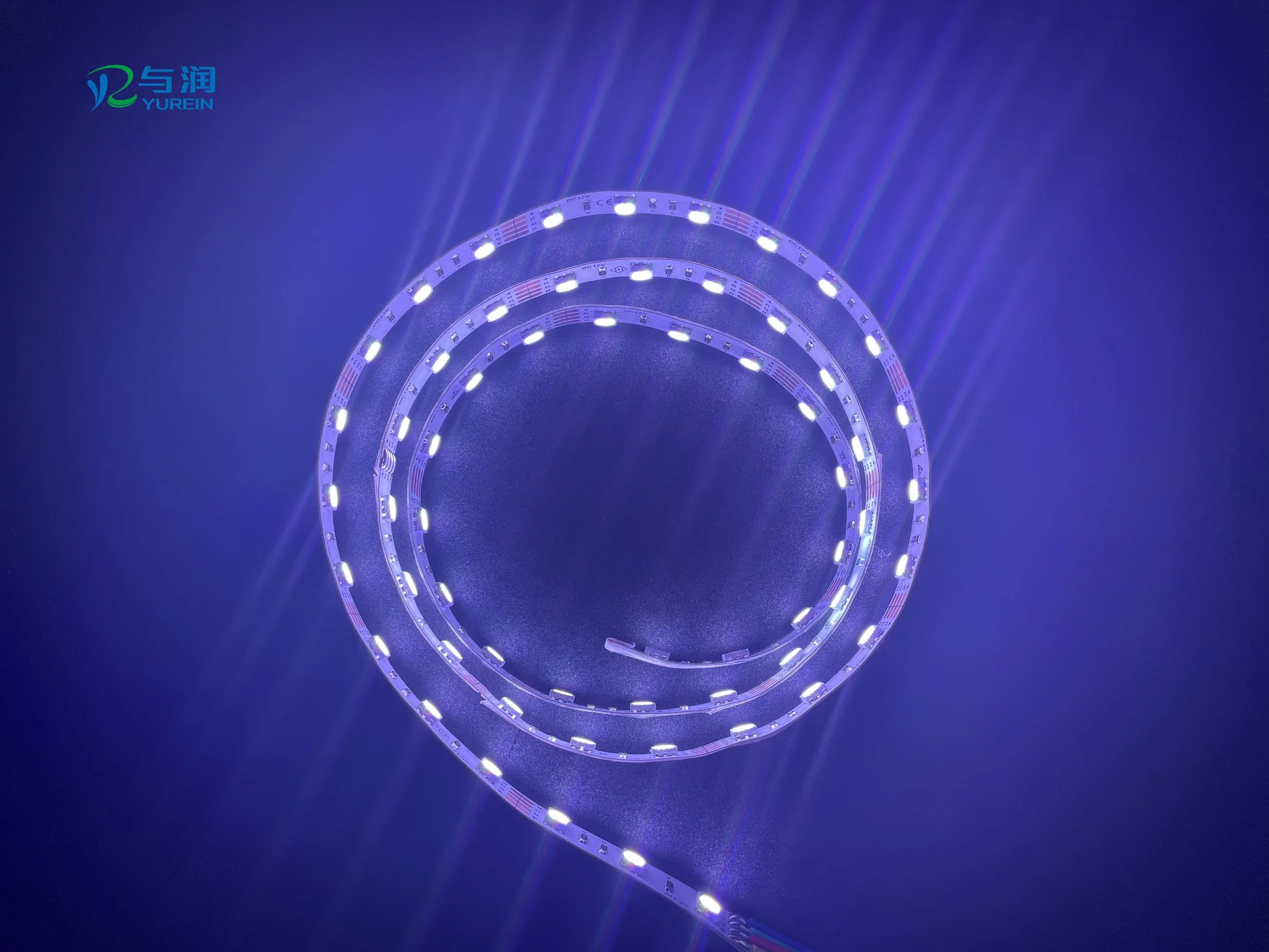 ضمان لمدة 3 سنوات مع ضوء شريط LED الأحمر والأخضر والأزرق 5050 RGB SMD مع إضاءة عالية