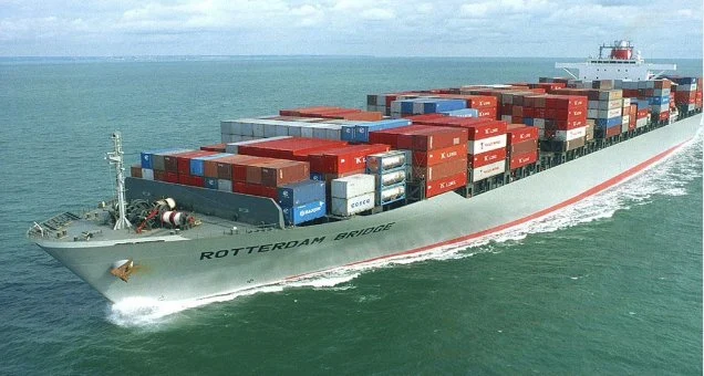 International Sea Freight Shipping Company mit Spediteur