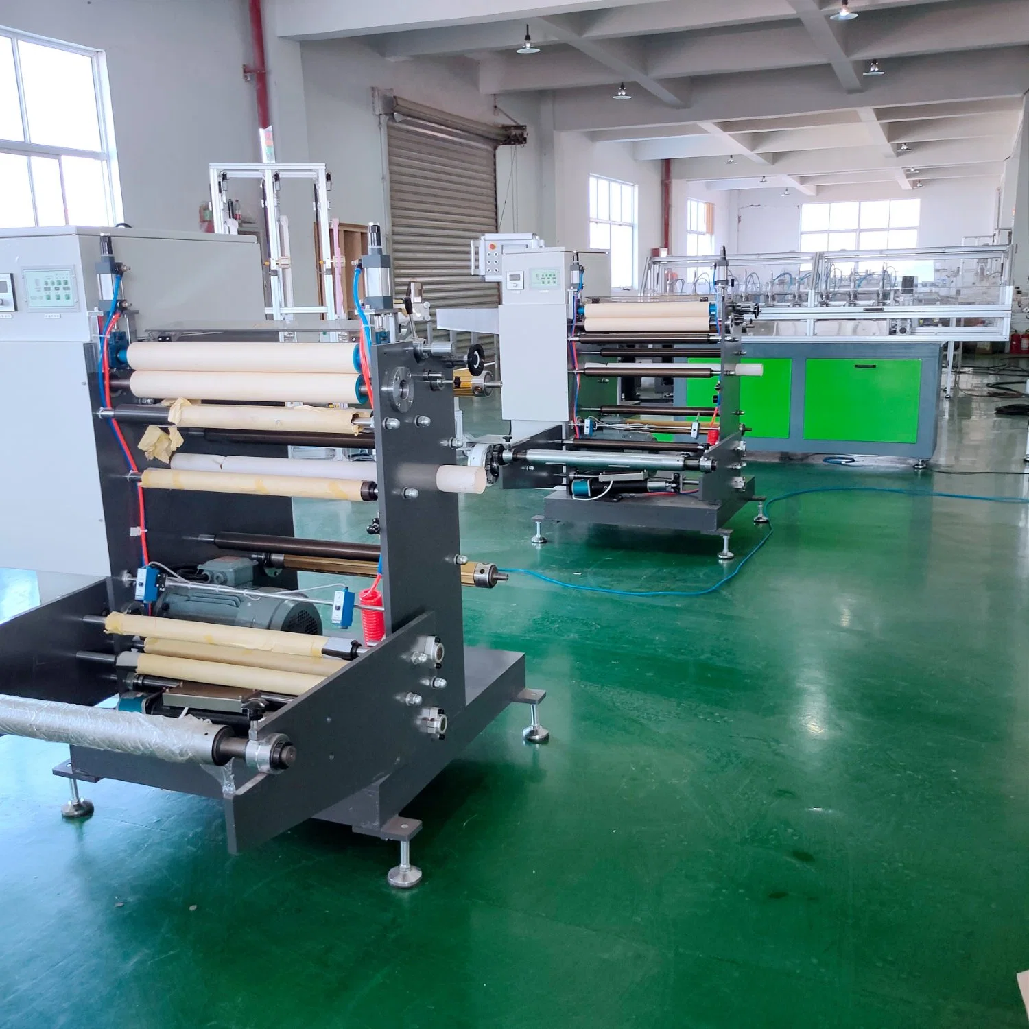 Kraft Paper Stretch Film Slitting Rewinding Machine Abrasive Belt Non-Woven Roll Slitter Machine