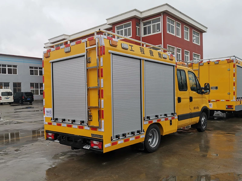 Double-Row Drainage Vehicle for Rescue with Equipment of Pump Pickup Appliance Instrument Transport Offroad Special Emergency Mining Multipurpose Support