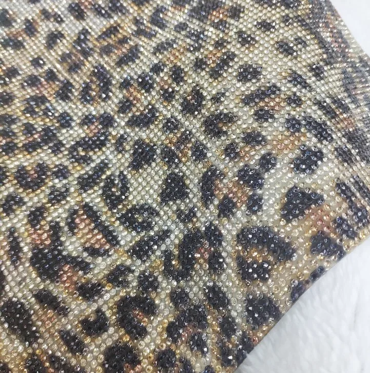 Fashion Leopard Motif de la peau des animaux Hot Fix Rhinestone Feuille de patch