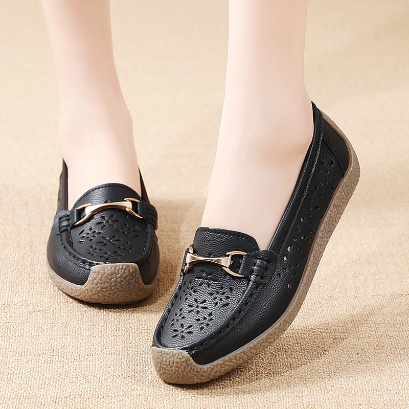 2024 Best Seller Korean Classical Loafers Lady Fashion Women Luxury Shoes for Spring and Summer Season Hollow out Doug Casual Flat Style
