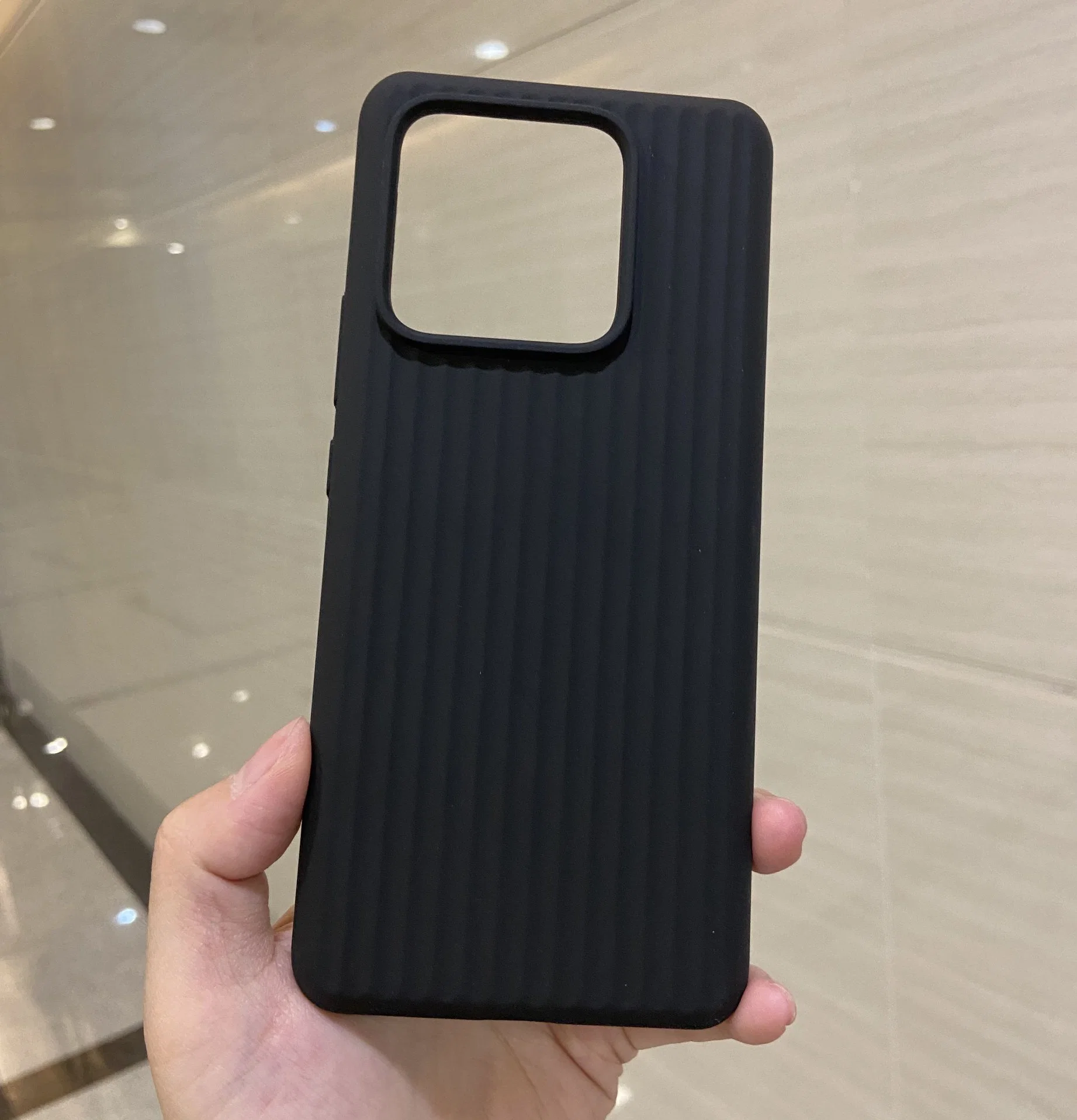 Capa de telefone antiderrapante de silicone corrugado para iPhone 15 PRO Max.