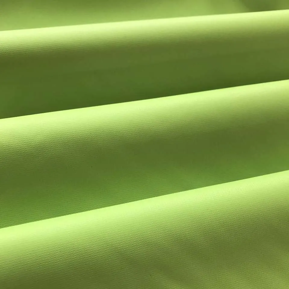 Mode Plaid JACQUARD Tissu 100 % polyester tissé pongés laiteuse Revêtement polyuréthane Textile pour vêtement vers le bas