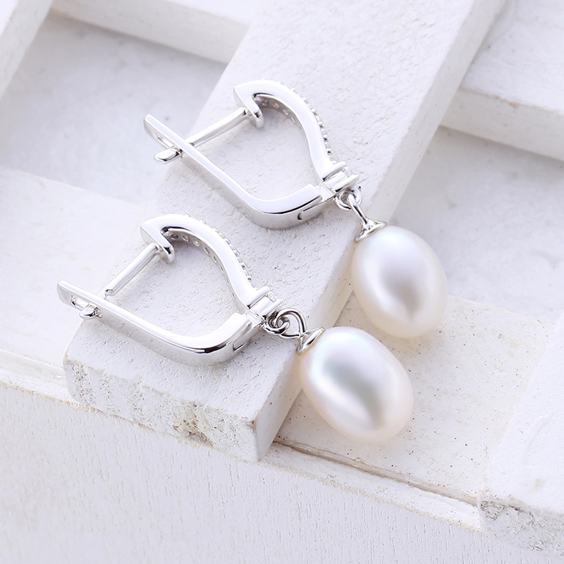 Hot Selling 925 Silver Clip Earring with Pearl for Lady Jewelry Wholesale/Supplier