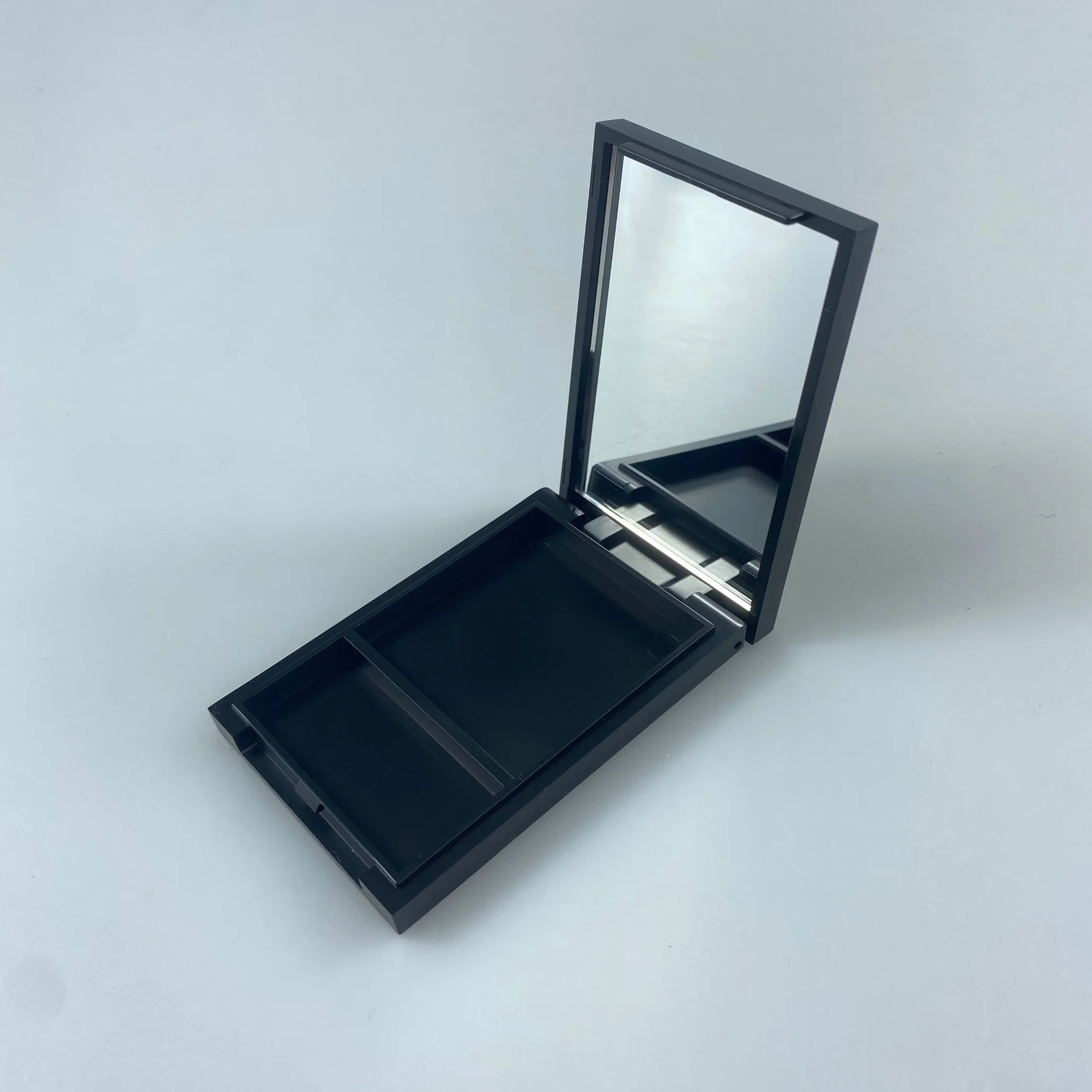 Size Wholesale/Supplier Portability Eyeshadow Palette Packing with Mirror