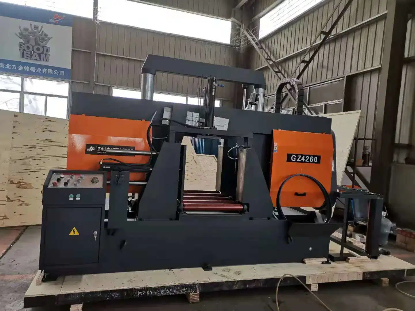 600mm Semi Automatic Double Column Metal Cutting Band Sawing Machine