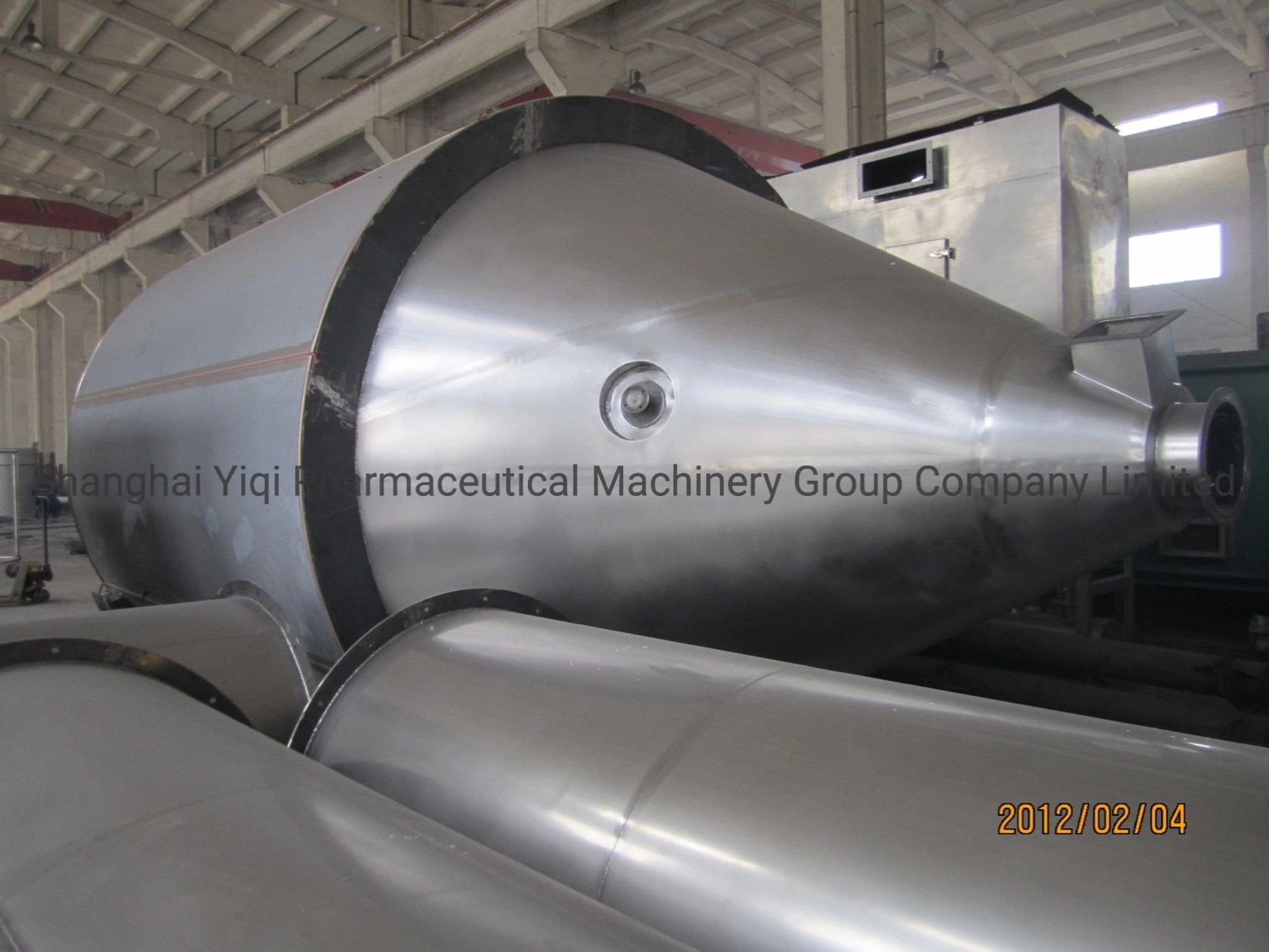 Spray Dryer for Chinese Traditional Medicine Extract for Generating Powder and Granular Solid Products From Solution, Lotion, Suspension and Paste Liquid