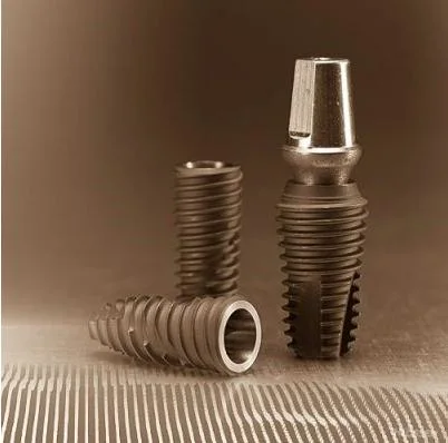 China Titanium Dental Implant with SLA Surface