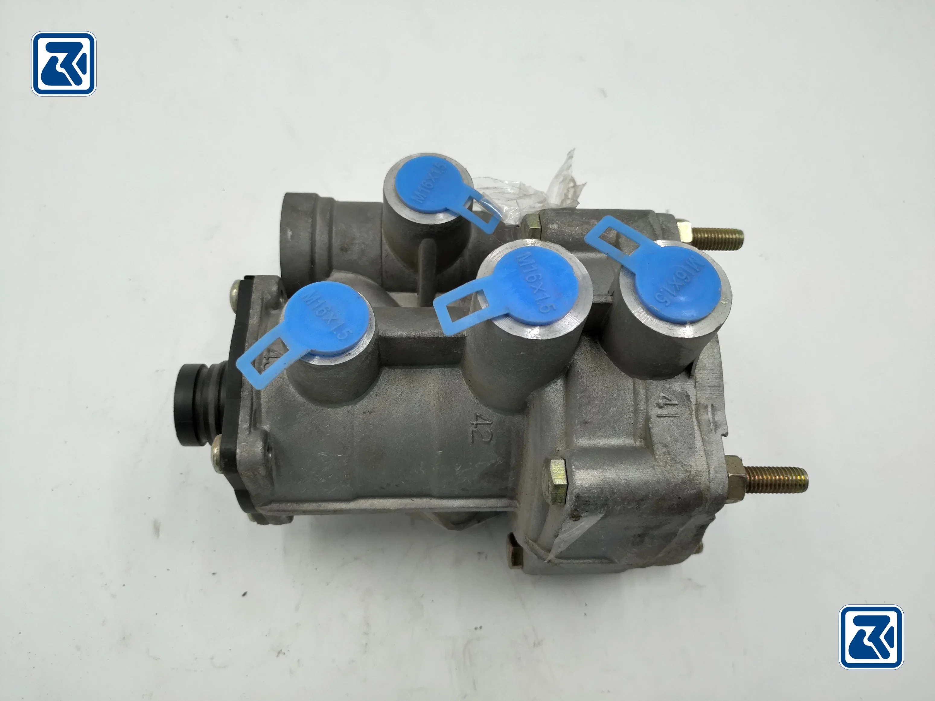 Sinotruk HOWO A7 Parts Relay Valve Rear Brake Wg9000360524