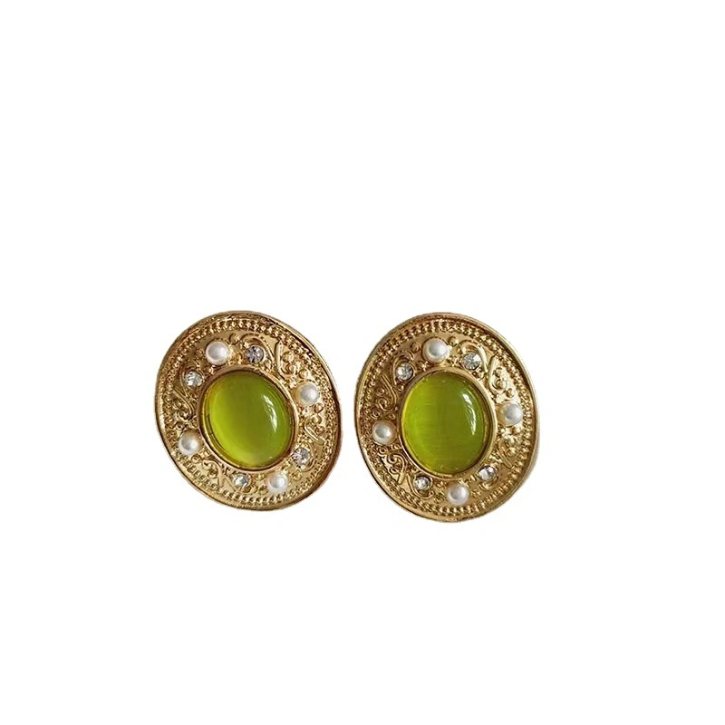 Industry Leading Advanced New European and American Resin Earrings