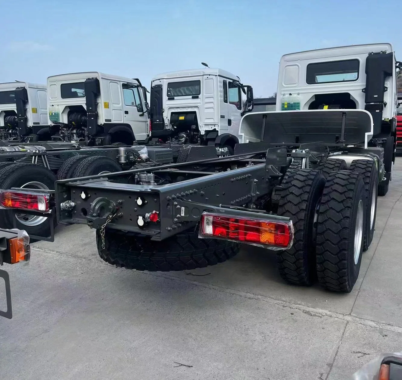 Sinotruk Sinotruck Cheap New Used HOWO Hohan 6*4 Sidewall Drop Flatbed Van Lorry 10 Wheeler Board Fence Box Cargo Truck with Full Trailer for Ethiopia Sale