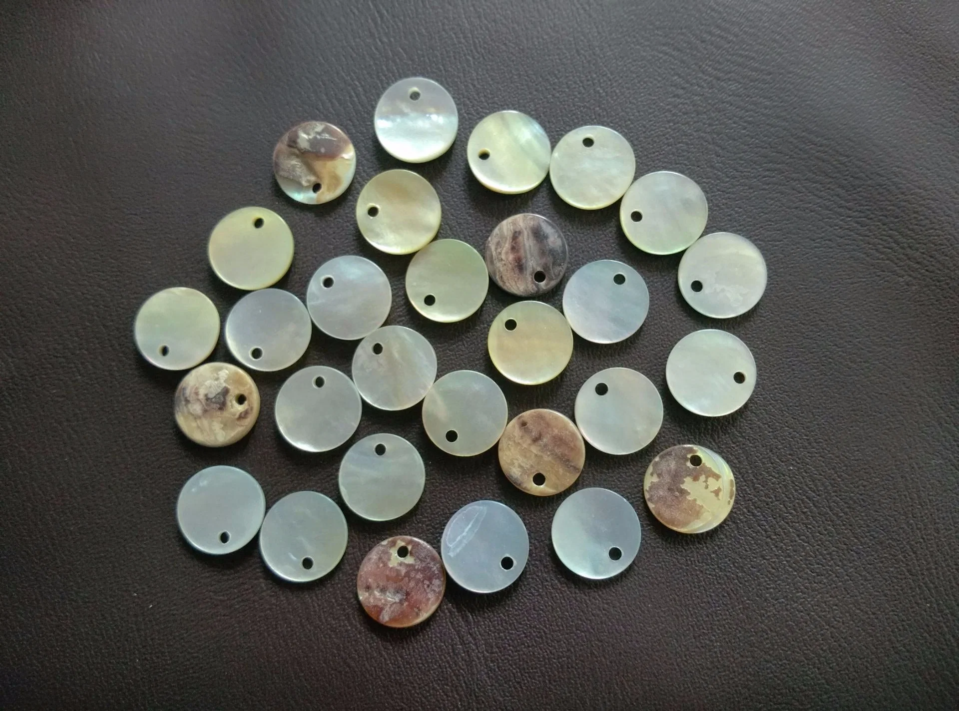 Natural Round Shell Button