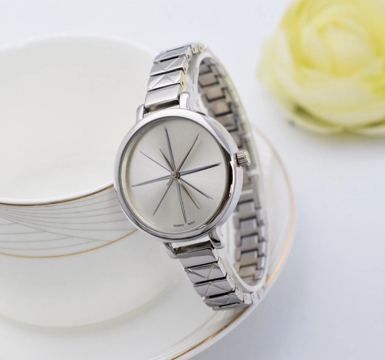 Customized Metal Watch Alloy Wrist Watch Lady Classic Watch Promotion Gift Watch