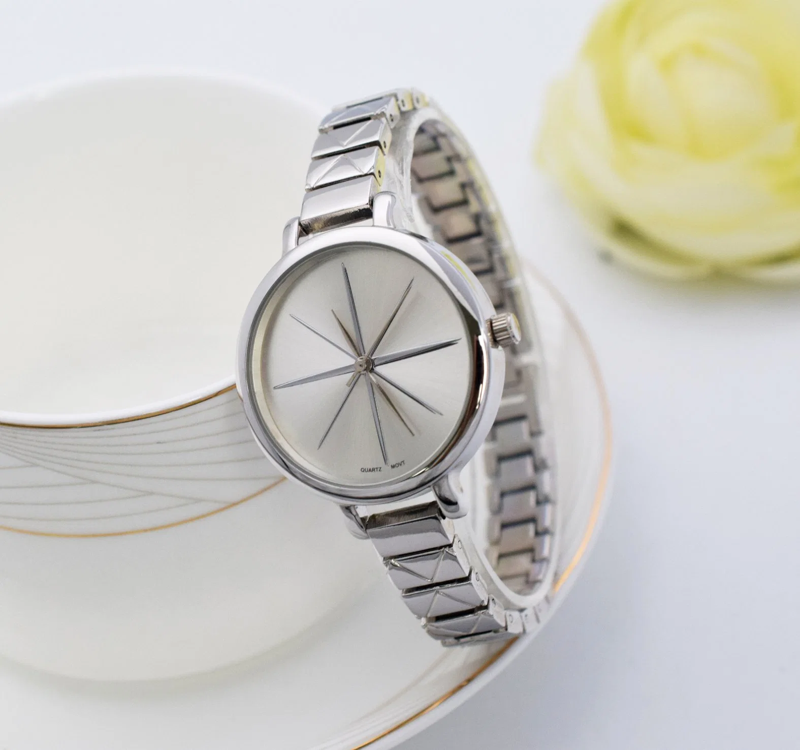 عرض Metal Watch Alloy معصمك مخصص ساعة ساعة من اللوي عرض Lady Classic Watch ساعة هدية