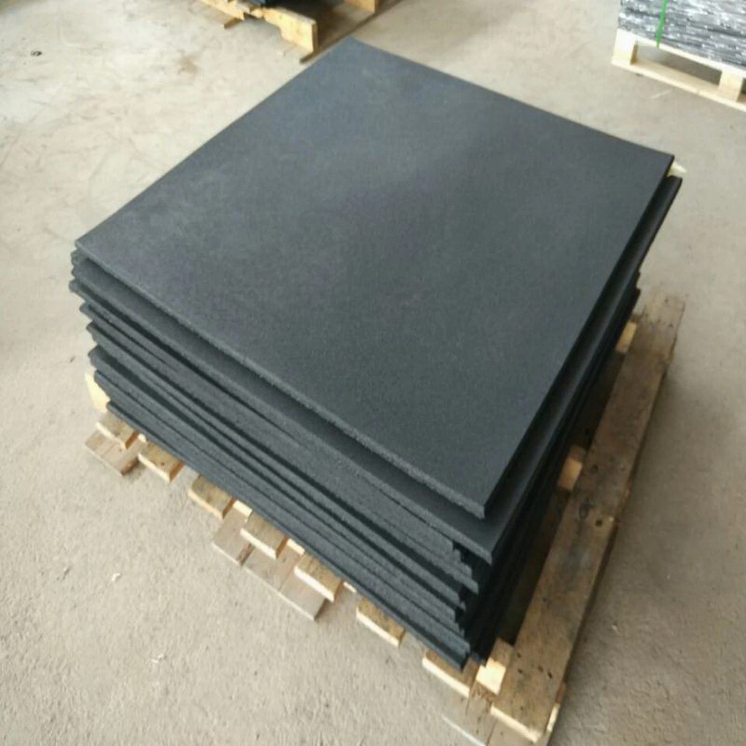 8-25mm Thickness Recycled Gym Equipment Flooring Manufacture in Qingdao