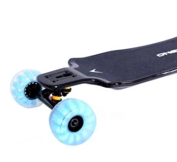 Nuevo diseño Anuncie el tablero de skate eléctrico