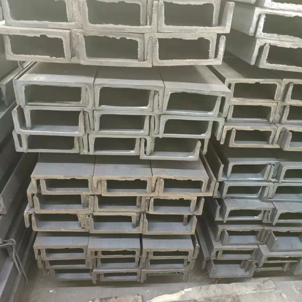 Q235 Galvanized Angle Steel Bar Hot Rolled Steel Beam with High quality/High cost performance 