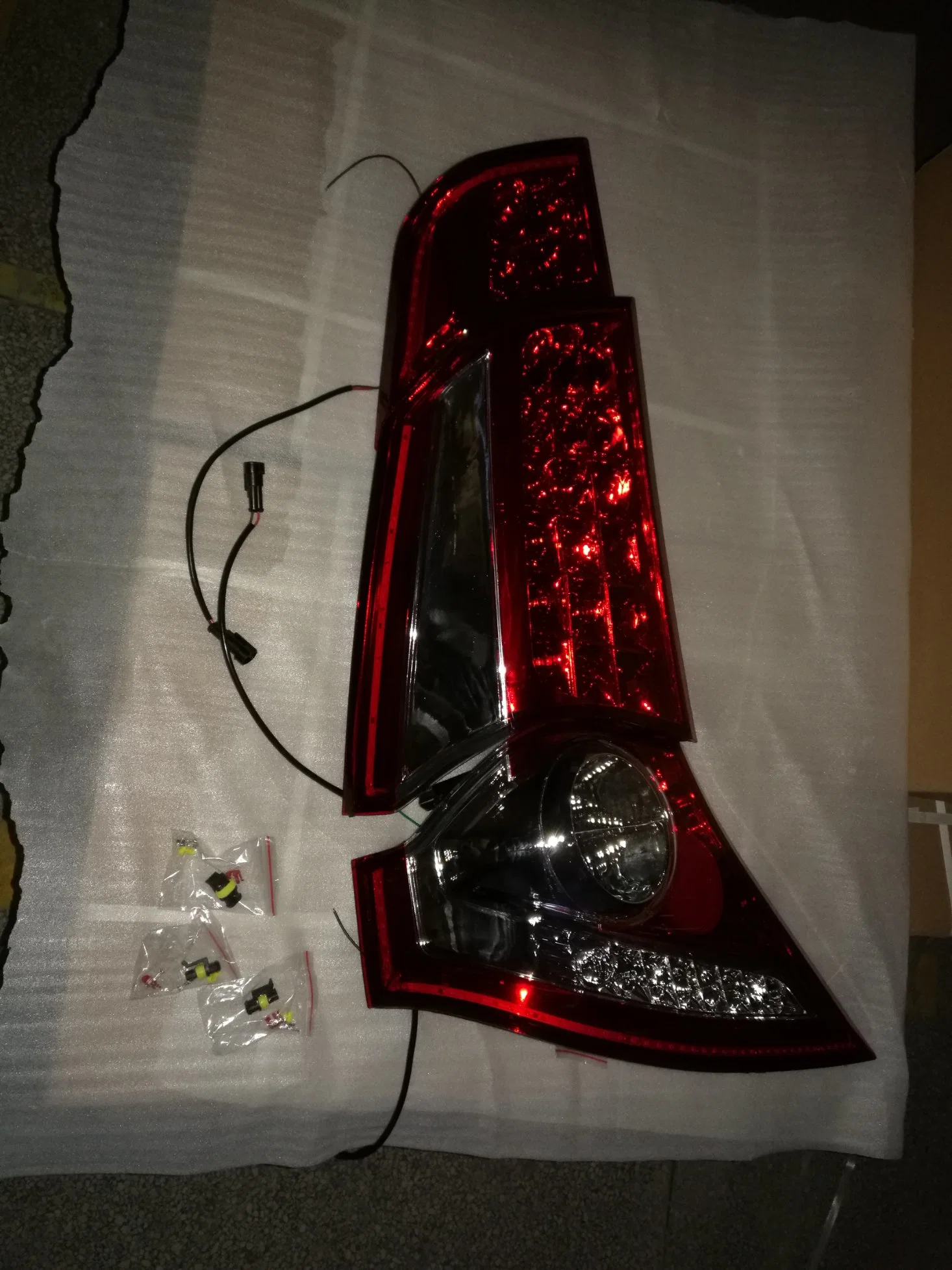 Marcopolo Auto Accessories Bus Body Spare Parts Combined Chrome Rear Tail Light Back with LED 920*550*210 Hc-B-2450-4