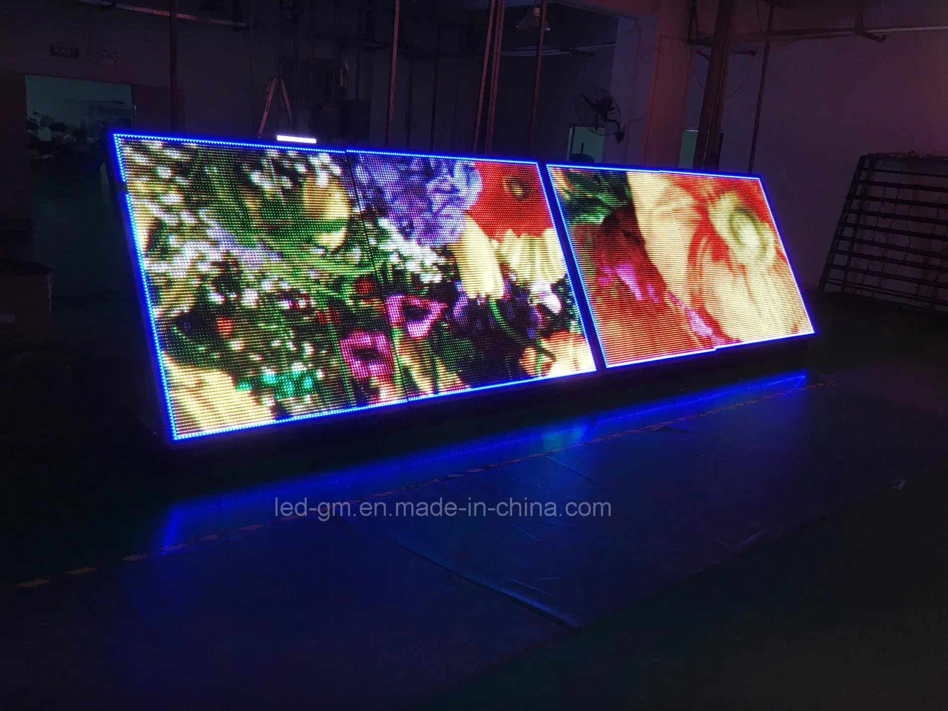 Outdoor Wireless Double-Sided Advertising LED Display Screen, P10mm Small Full Color Video