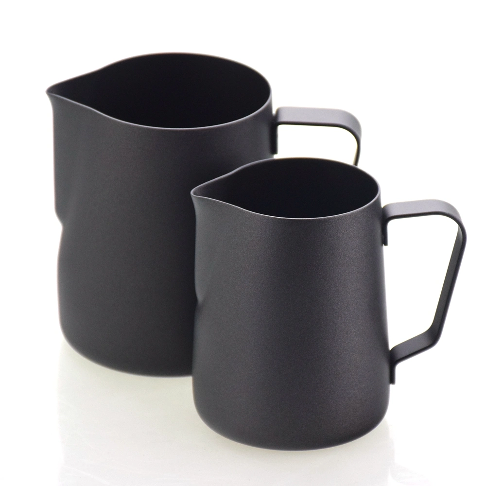 Tasse de café noir lait Pitcher 304 verser sur le pot de café