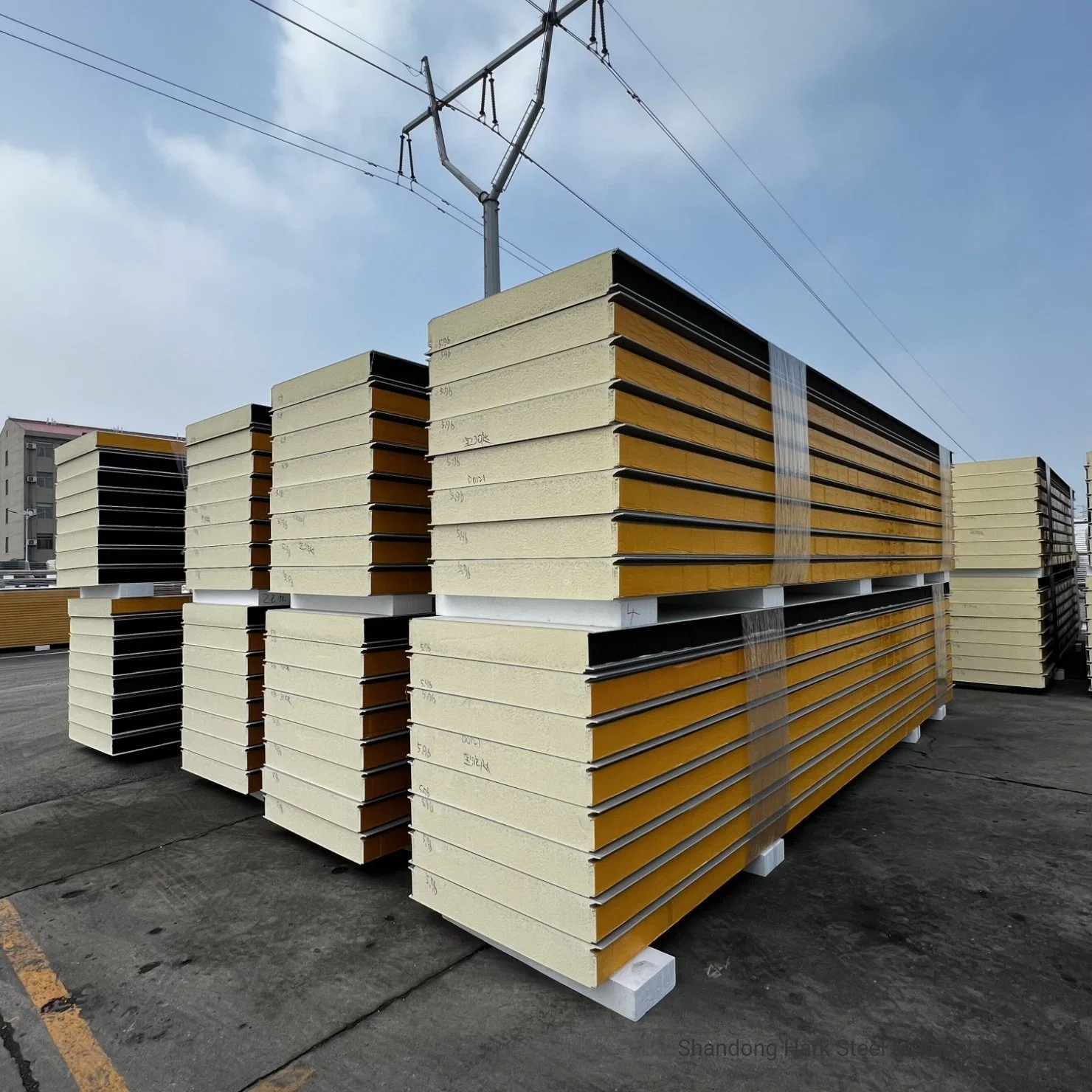 Hot Sale High Density 100mm Thickness Polyurethane Foam Exterior Cladding Wall Composite Insulated Metal Panel SIP