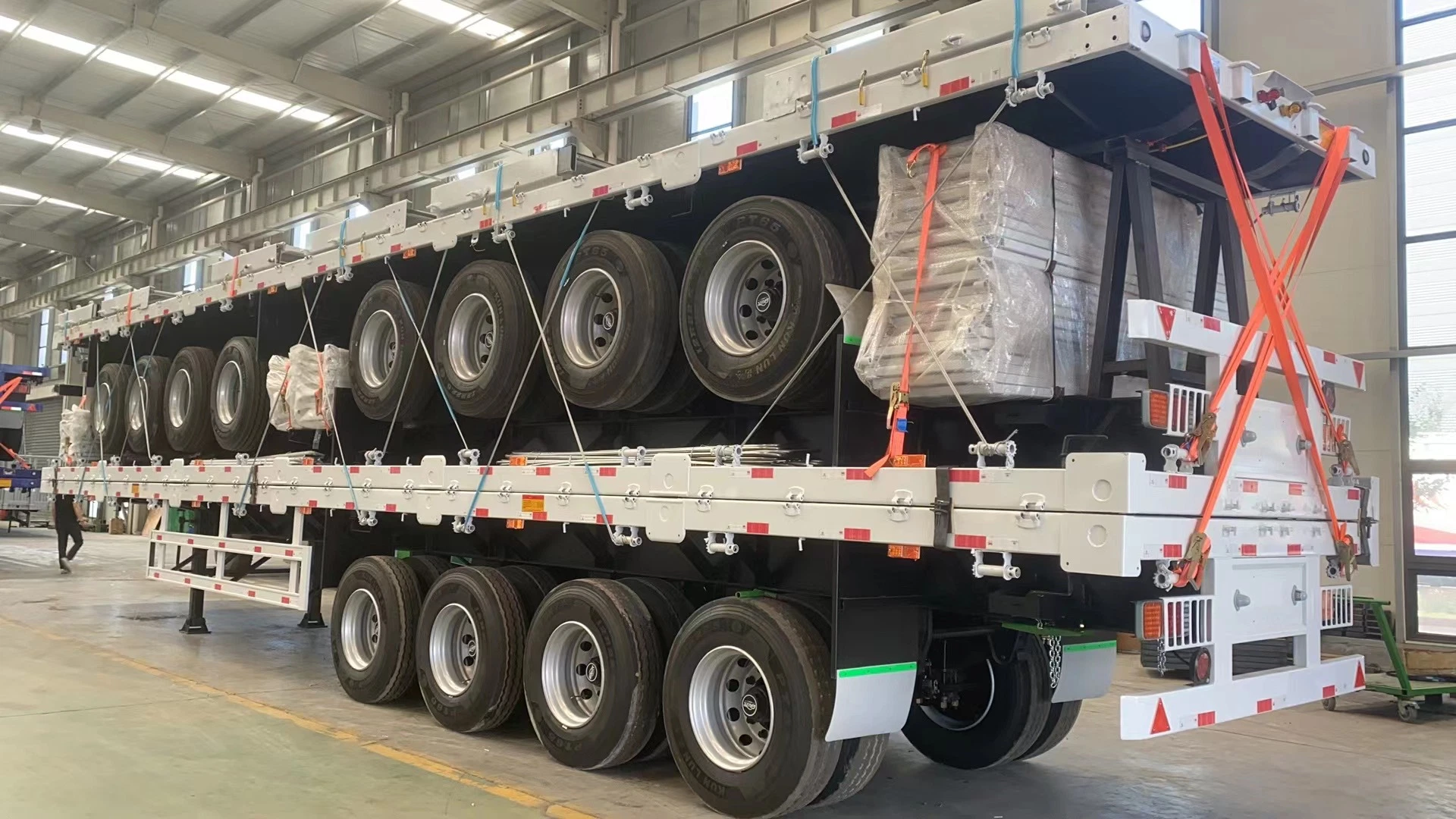 3 Axles Flat Platform Flat Deck Semi Trailer