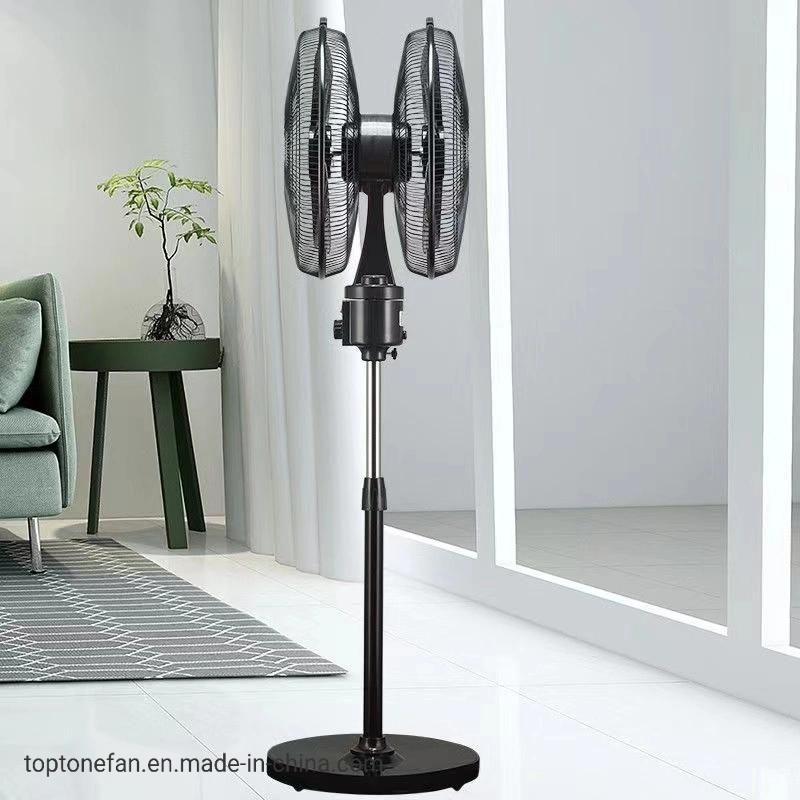 Ventilador de pedestal oscilante para exteriores con 2 cabezales y hojas dobles.