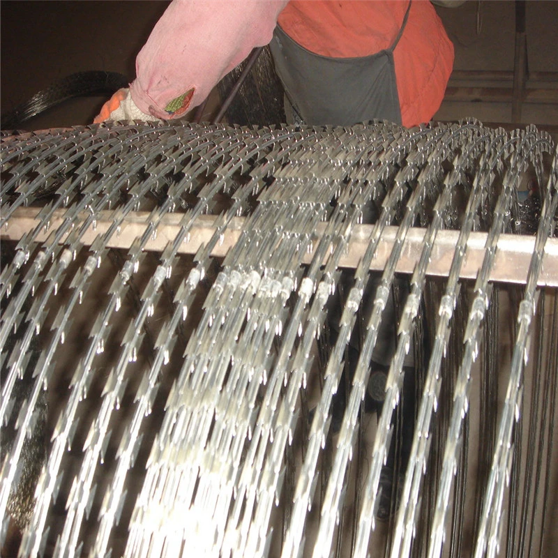 Yaqi Welded Galvanized Stainless Steel Safety Concertina Flat Razor Barbed Wire