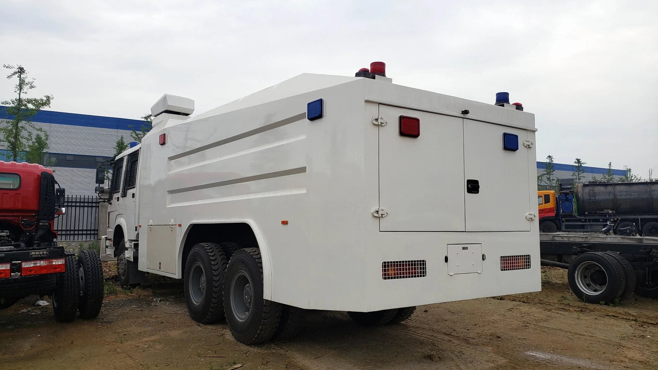 Foam Fire Truck Riot Water Cannon Truck