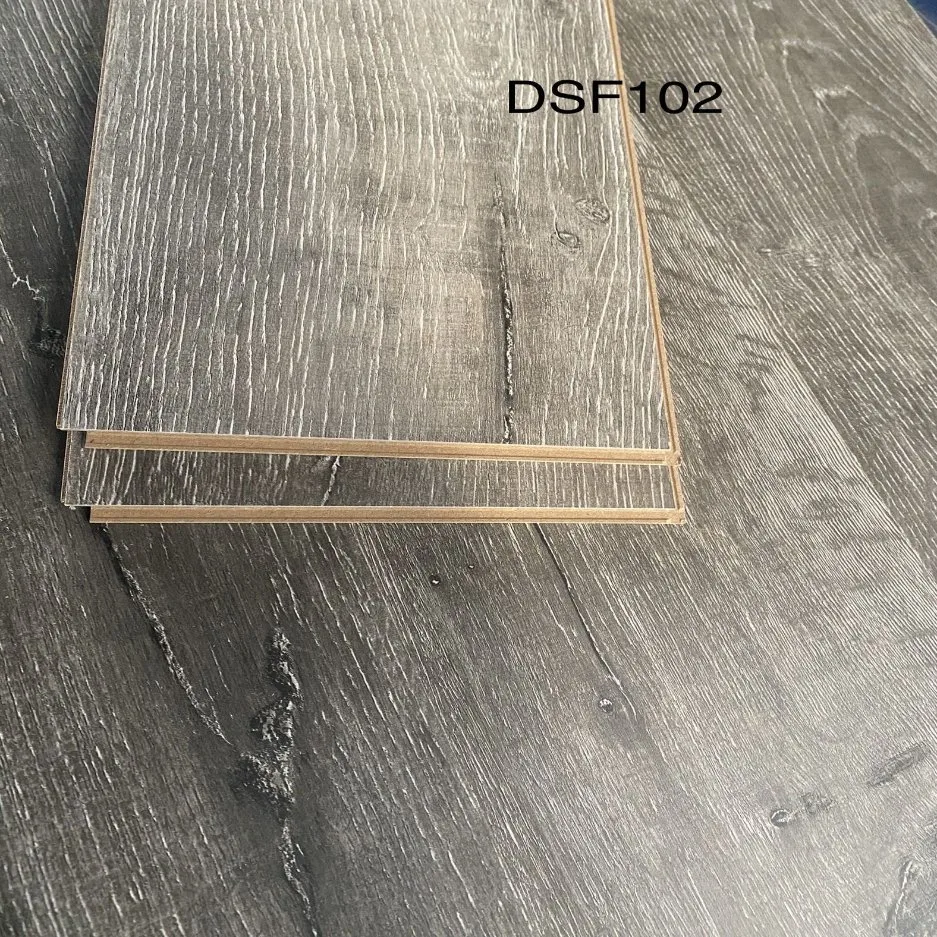 Laminated Flooring MDF/HDF Eir Piano High Gloss Engineered Flooring