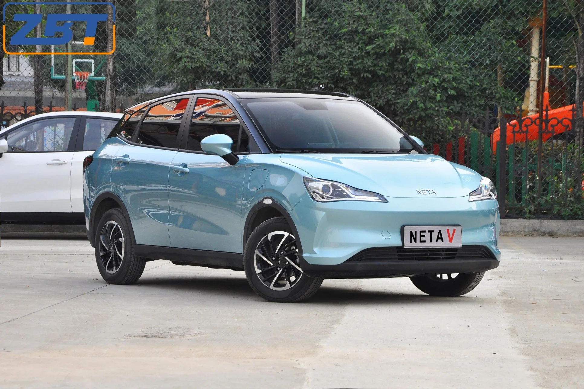 Fabricado en China Red V EV de alta velocidad eléctrico Nuevo Coche Sport SUV motor de alta potencia Autos con Ternary Batería de litio