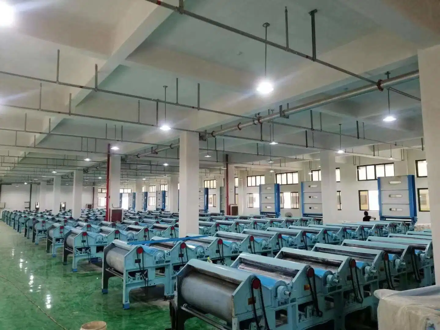 Manufacturers Direct Textile Waste Recycling Line to Recycle Used Clothes