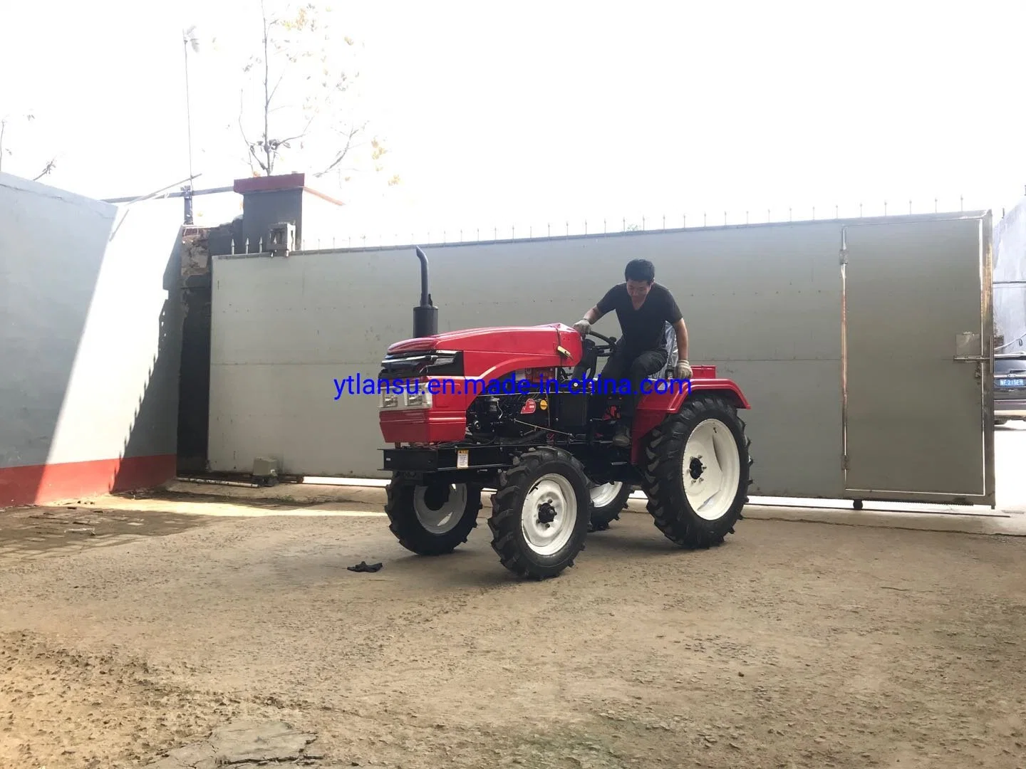 12HP 15HP 18HP Farm Farming Four Wheel 4*2 Diesel Mini Tractor