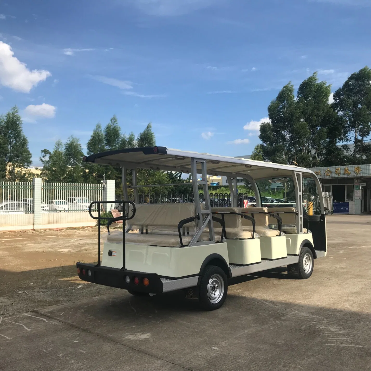 Anti-Fatigue Luxury Stable Quality Safety, Low Speed, Easy Handle New Energy Electric Sightseeing Bus (LT-S14)