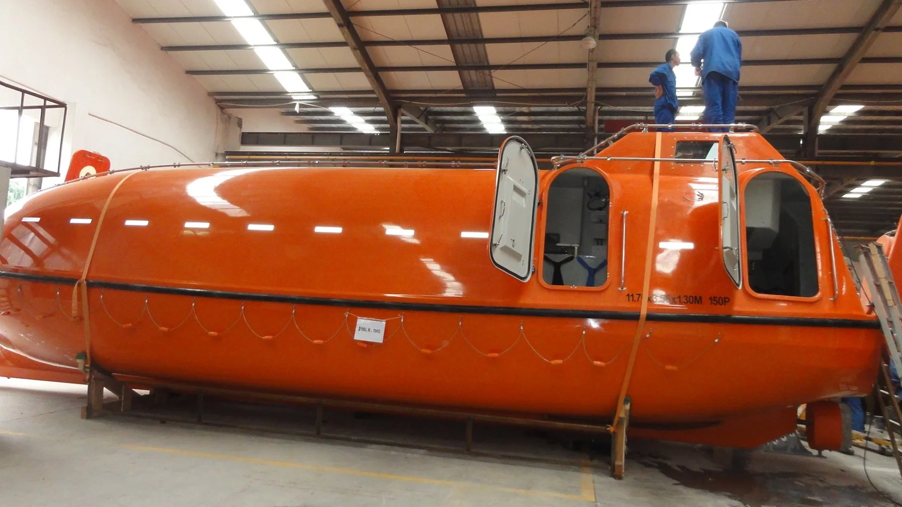 China Lifeboat Builder Solas Standard Iacs Certificate Marine Used Ships F. R. P Totally Enclosed Lifeboat for Sale