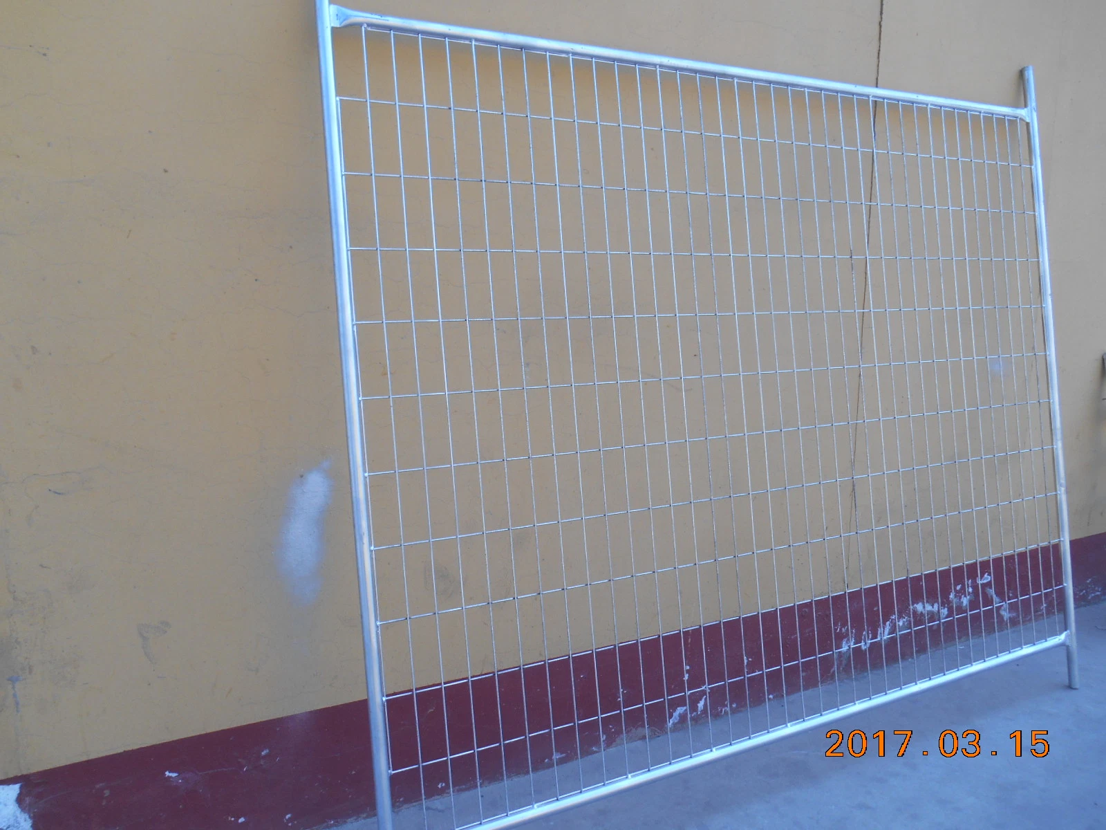 Australia impulsó la construcción temporal soldada paneles valla metálica Venta caliente con Base de plástico