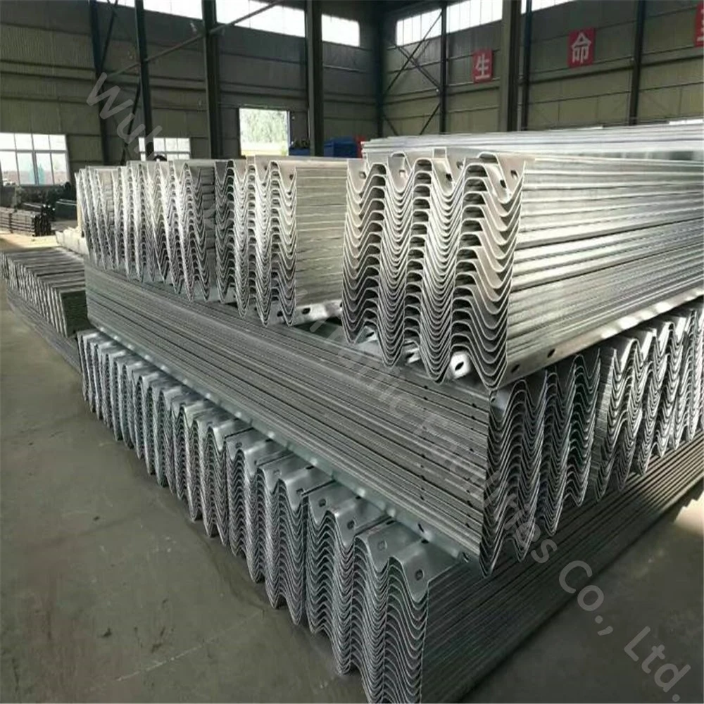 Aashto M180 Hot DIP galvanizou corrugado Aço Crash Barrier Thrie W Beam Highway Guardrail for Road Bridge Traffic Safety