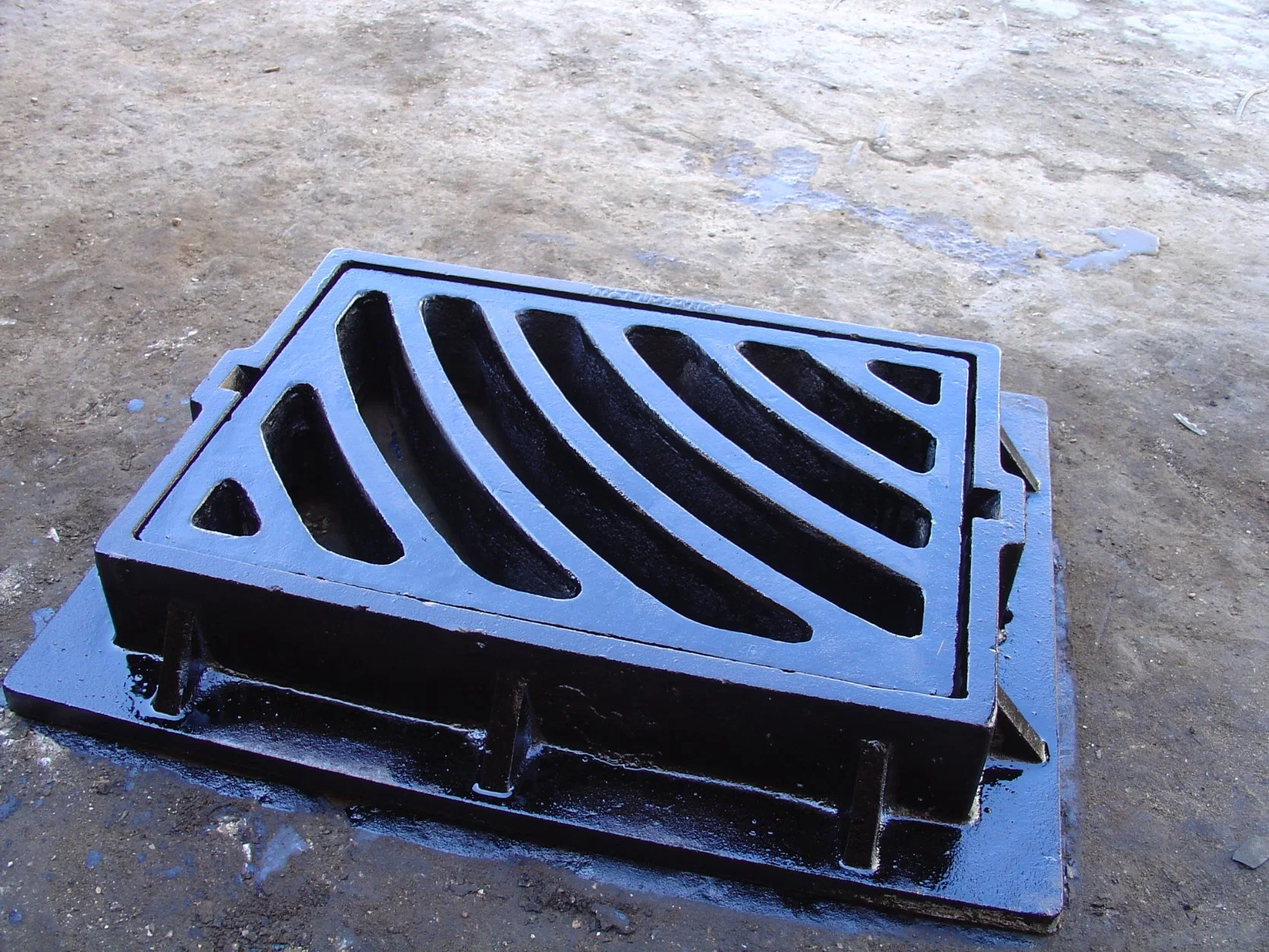 Syi Customized Ductile Iron Heavy Duty Grating Trench Drain Cover Black Grate Drain