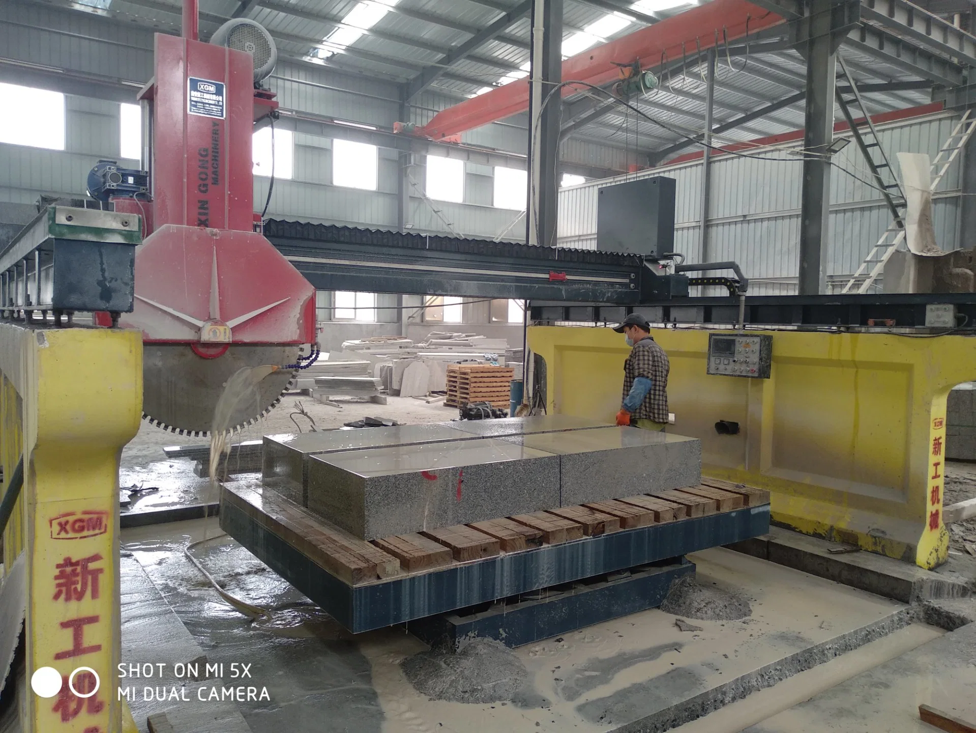 Bridge Saw Middle Block Cutting Machine for Thick Slabs & Paving Stones