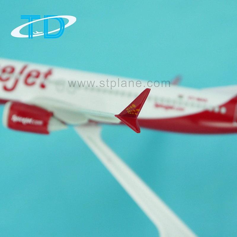 Spicejet B737 Max 8 Scale 1: 200 Model Plane with Engine