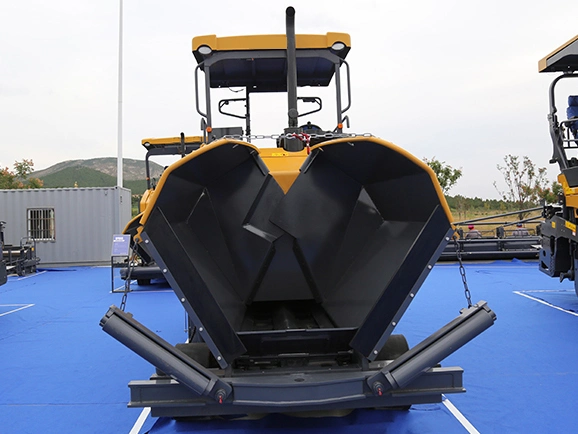 Chinese 3m Asphalt Concrete Paver RP355 Hydraulic Asphalt Paving Equipment