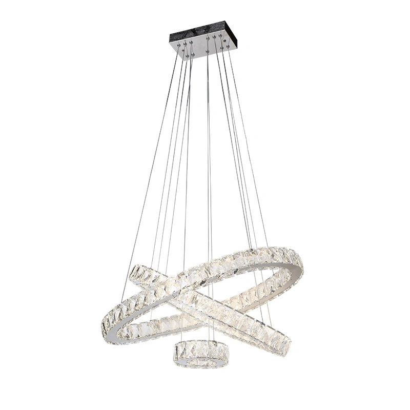 Lampe suspendue décorative en cristal LED moderne en forme carrée.