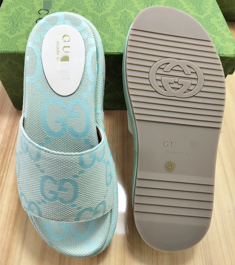 Nuevo estilo Moda dama Zapatos PU Diseñadores cómodos Sandalia al aire libre Zapatillas clásicas de Marca famosa para mujer