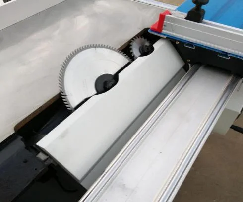 Deslizar o painel Mesa viu melamina CNC Board 3200mm Madeira máquina de corte