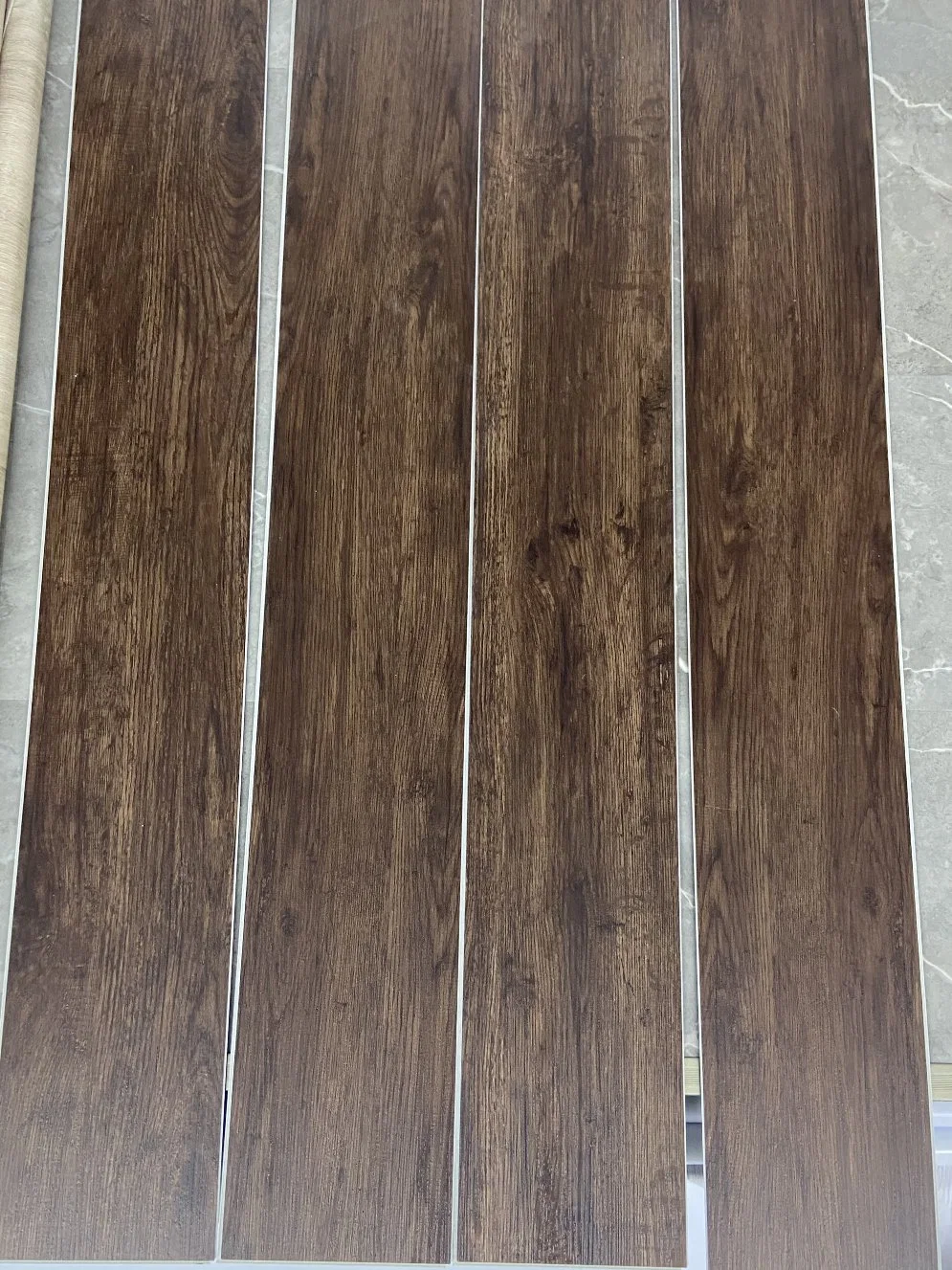 Building Material Plastic/Wood/Spc/Laminate/Tennis Court/Dance/Gym/Laminated/Hardwood/Engineered/Lvt/WPC/Bamboo/Hybrid Luxury Vinyl Tile PVC Sports Flooring